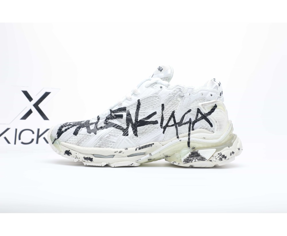 Balenciaga Runner GraffitiWhite
