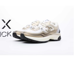 Chanel Sneakers CC Runner Gold