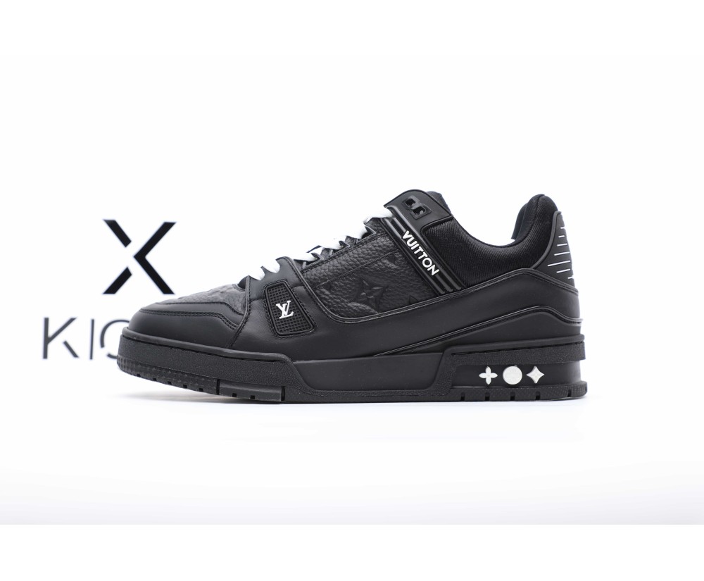 Louis Vuitton Trainer All Black