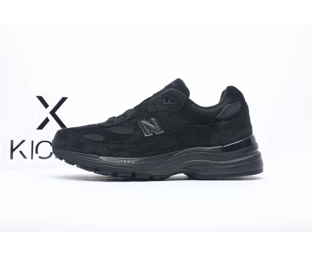 New Balance 992 Triple Black