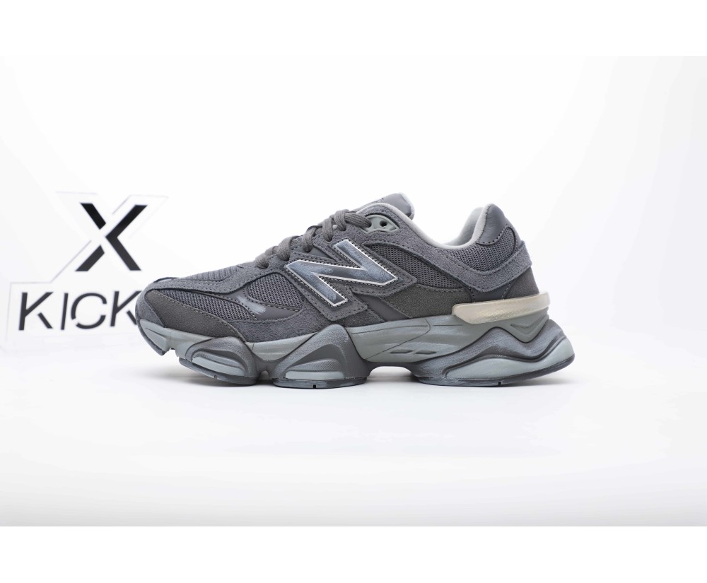 New Balance 9060 Magnet