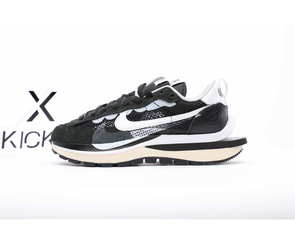 Nike Vaporwaffle sacai Black White