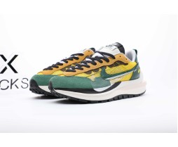 Nike Vaporwaffle sacai Tour Yellow Stadium Green
