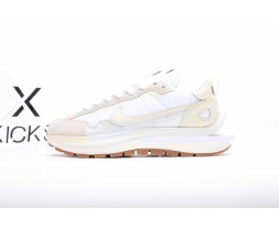 Nike Vaporwaffle sacai Sail Gum