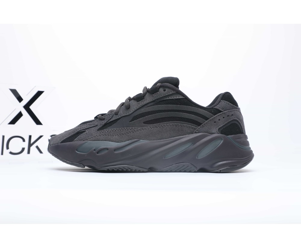 adidas Yeezy Boost 700 V2 Vanta