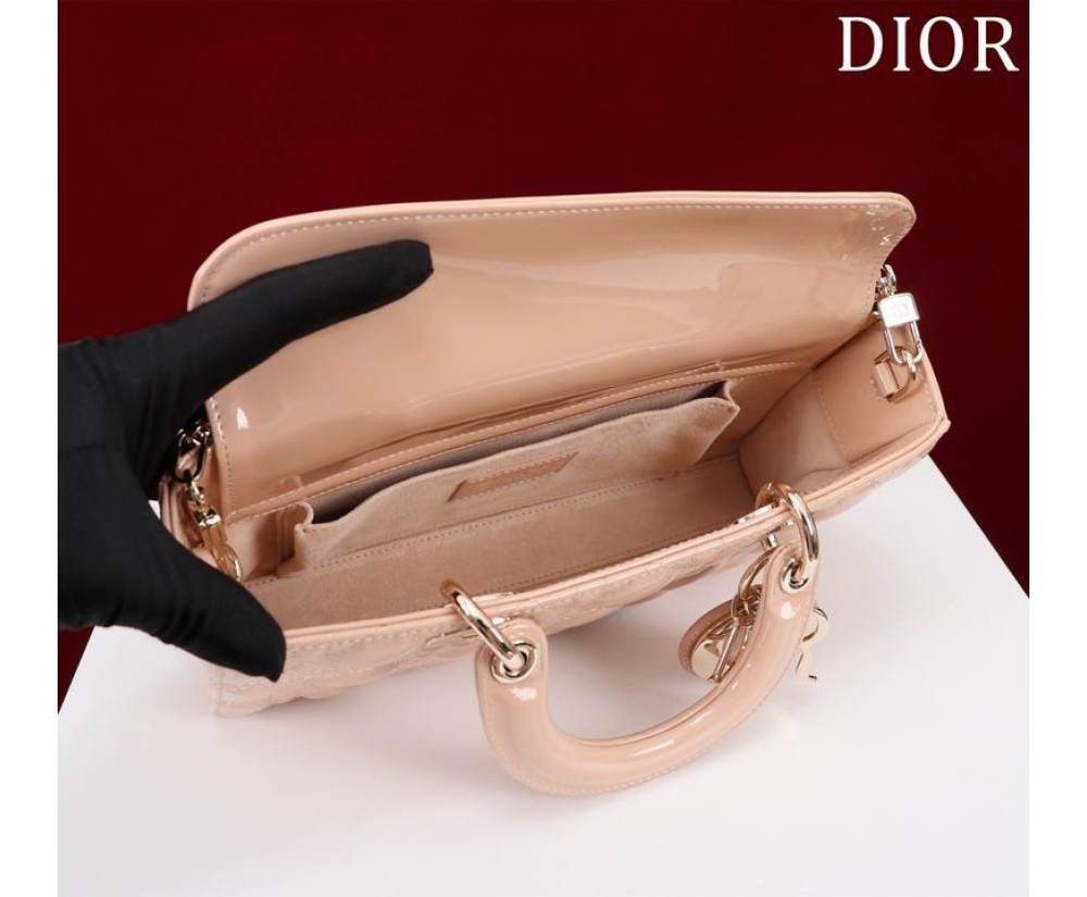 Dior M0540 Series (1) Price see the size Chart