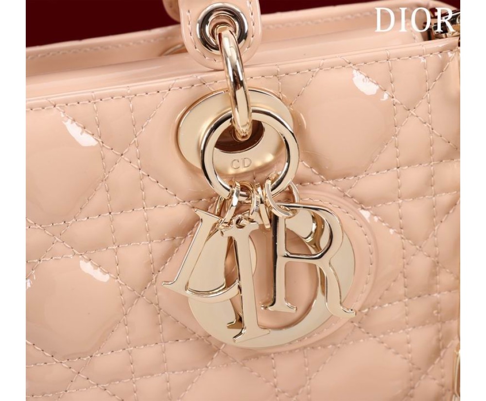 Dior M0540 Series (1) Price see the size Chart