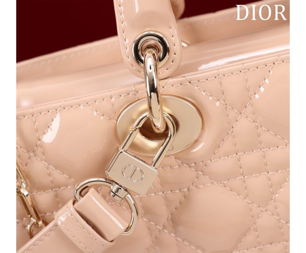 Dior M0540 Series (1) Price see the size Chart