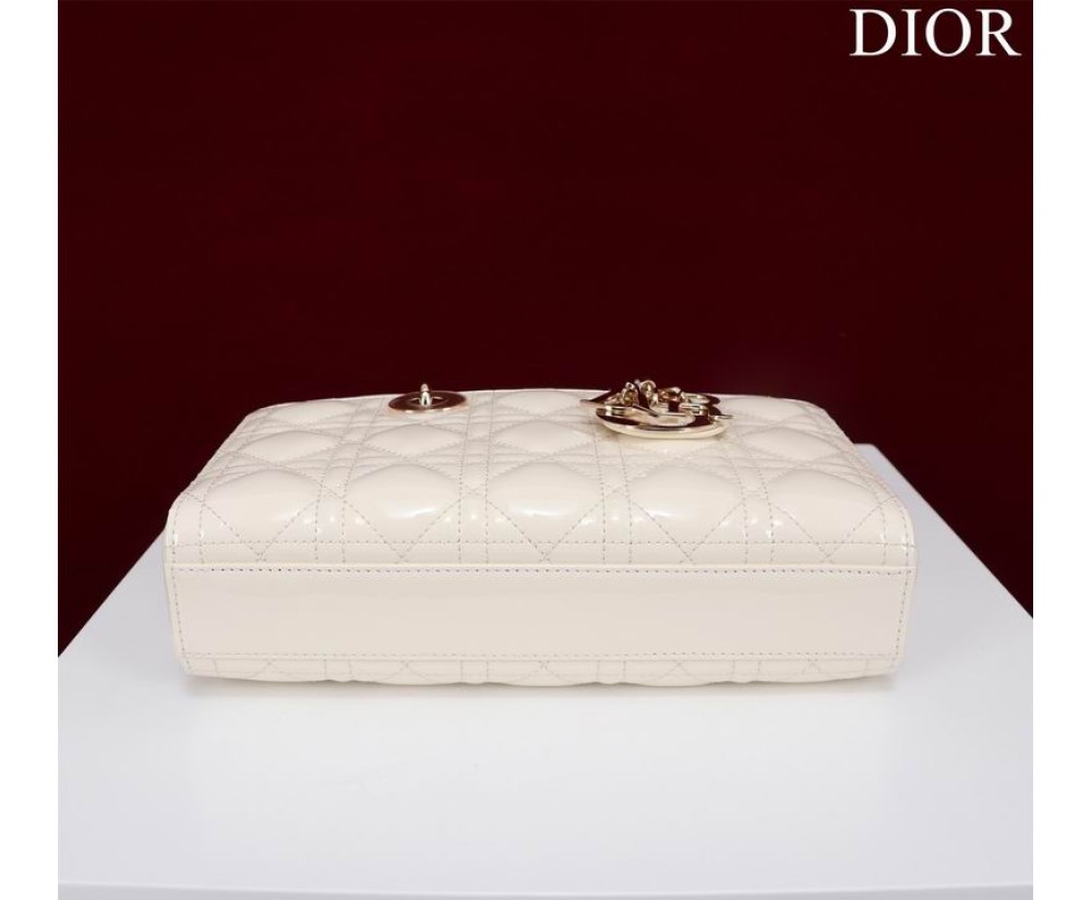 Dior M0540 Series (2) Price see the size Chart