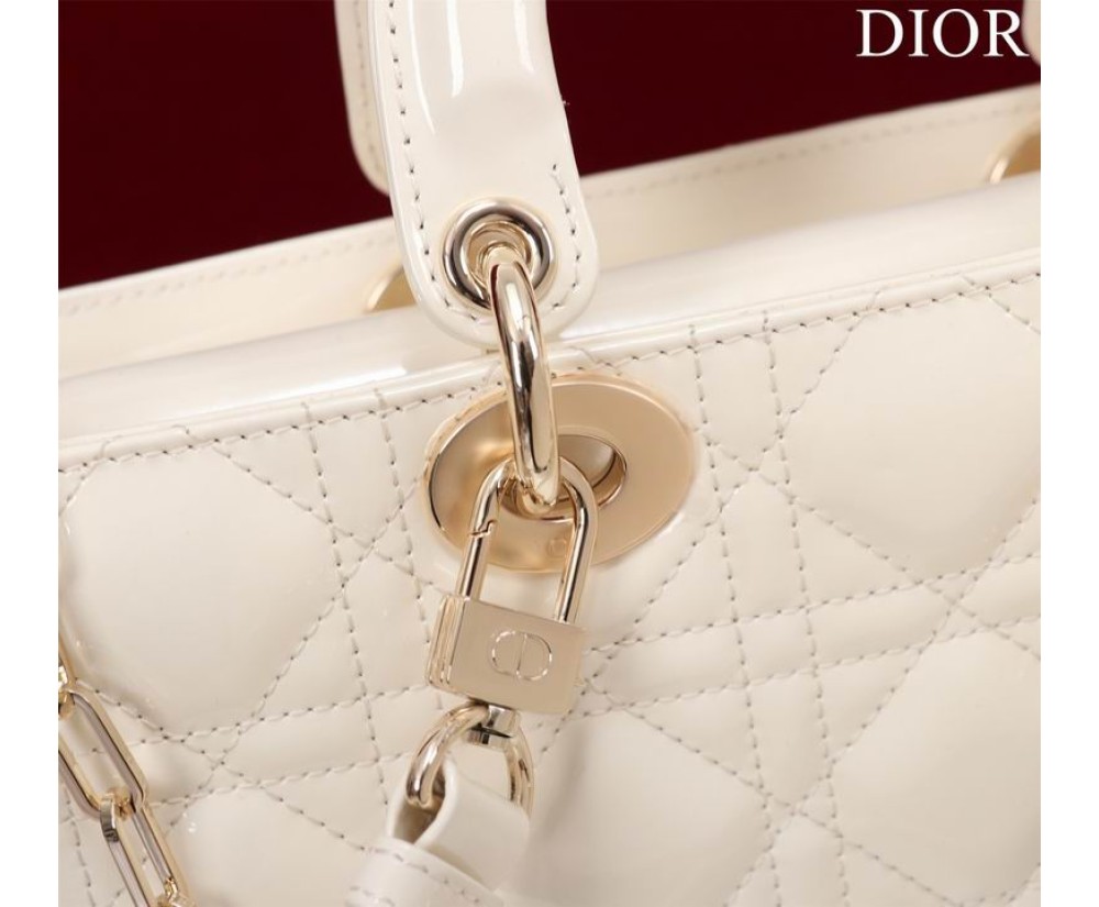 Dior M0540 Series (2) Price see the size Chart