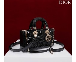 Dior M0540 Series (3) Price See The Size Chart