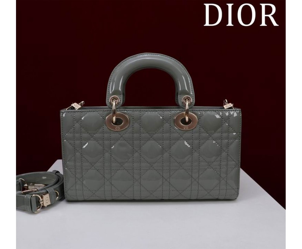 Dior M0540 Series (5) Price See The Size Chart