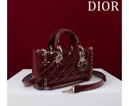 Dior M0540 Series (7) Price See The Size Chart