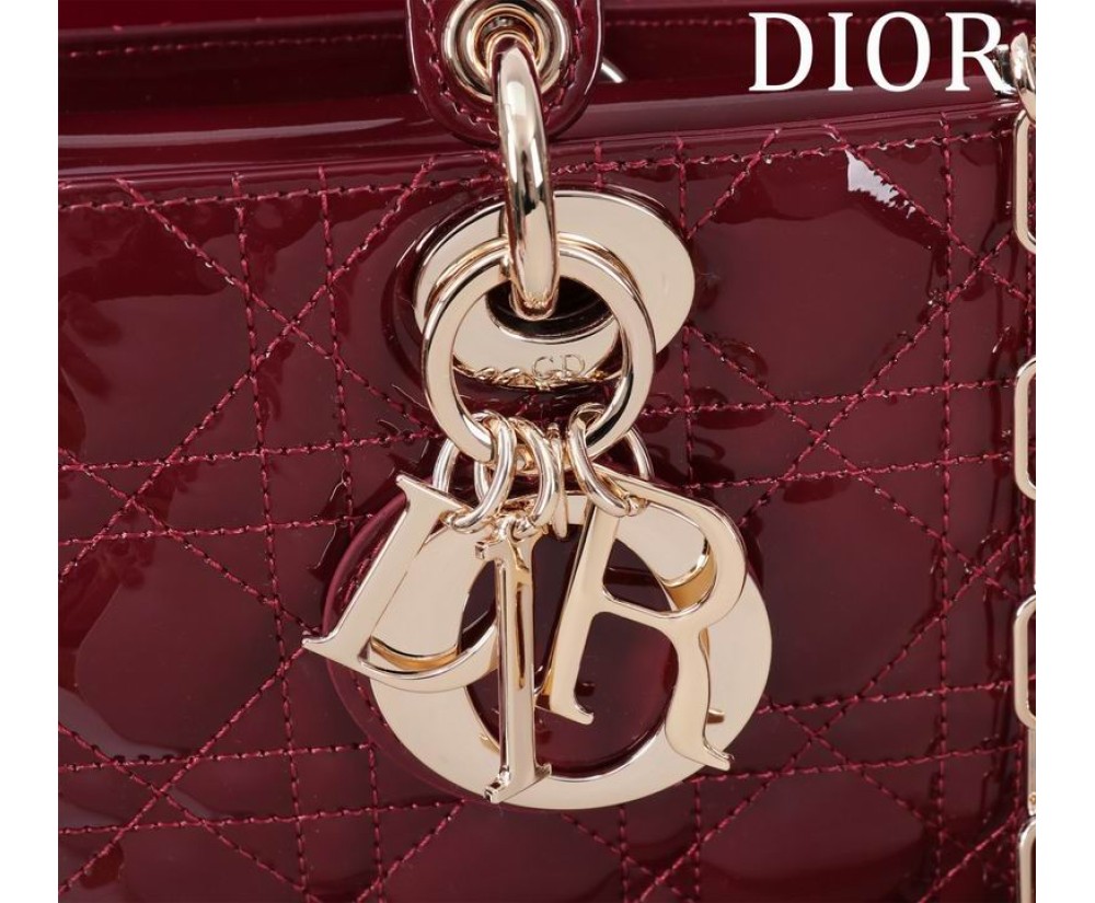 Dior M0540 Series (7) Price See The Size Chart