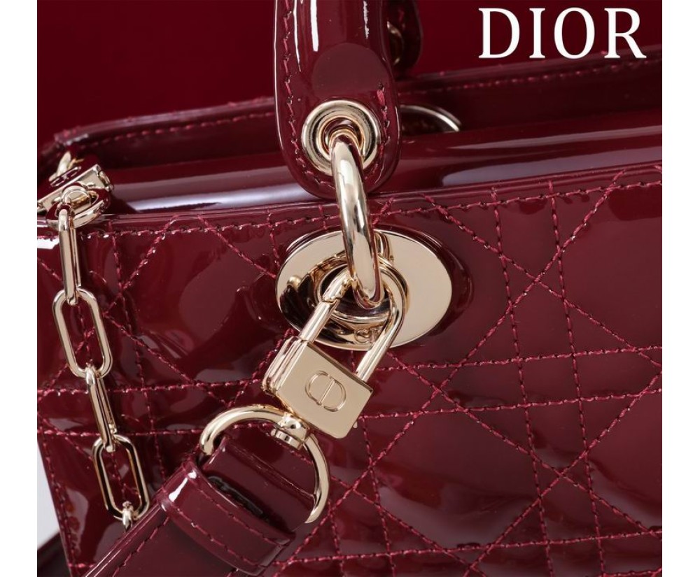 Dior M0540 Series (7) Price See The Size Chart