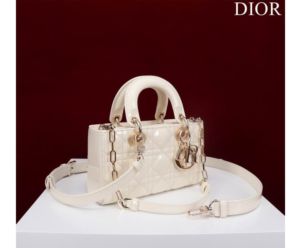 Dior M0541 Bags series (1) The prices are in the Size Chart