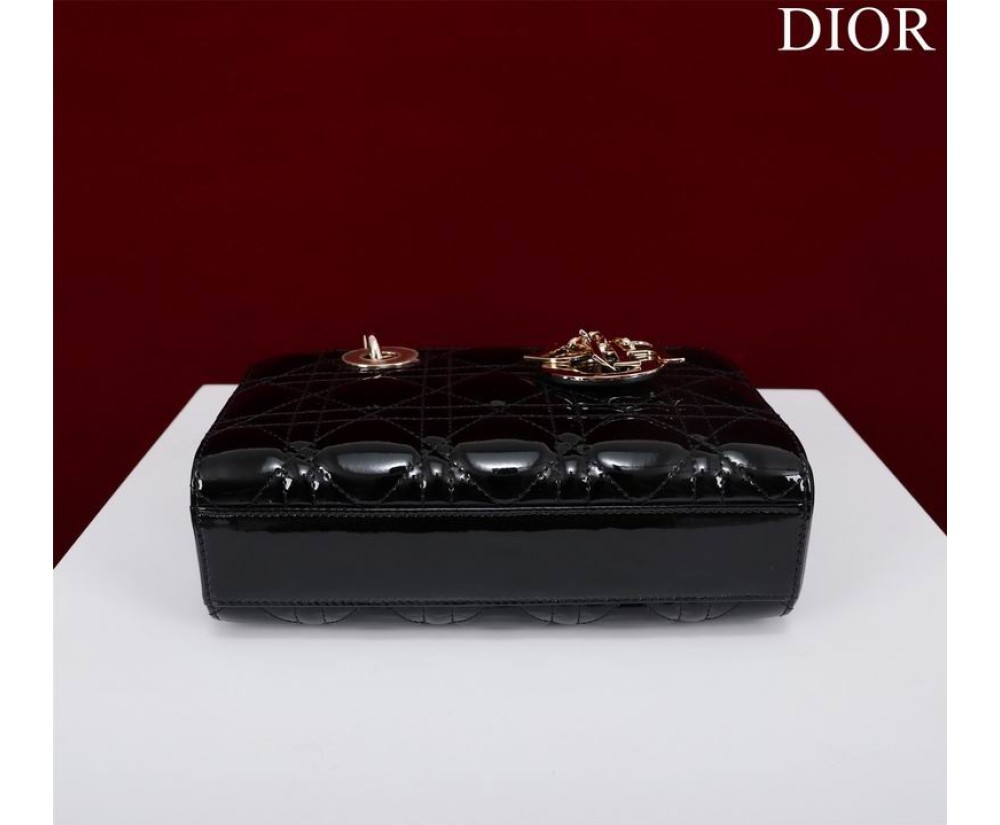 Dior M0541 Bags series (2) The prices are in the Size Chart