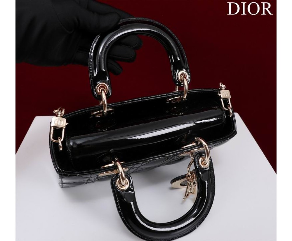 Dior M0541 Bags series (2) The prices are in the Size Chart