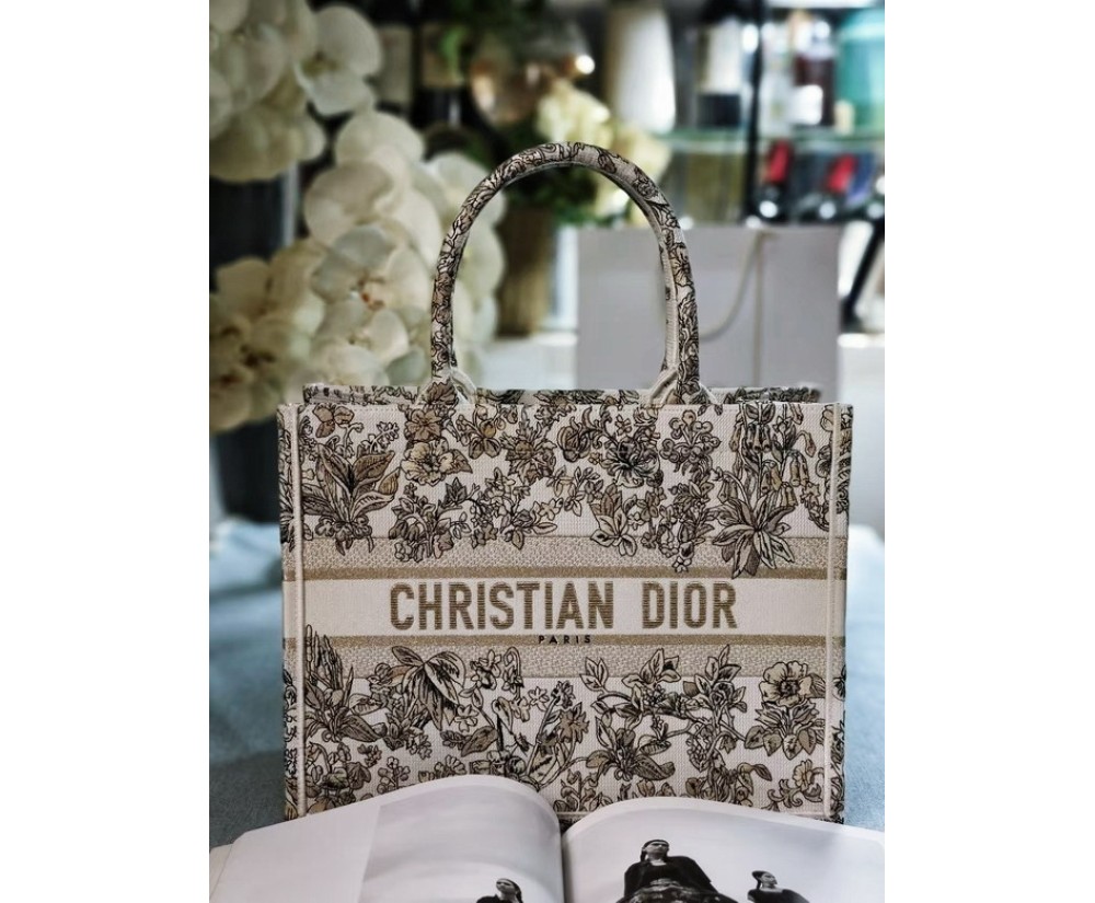 Dior 8001 (1)