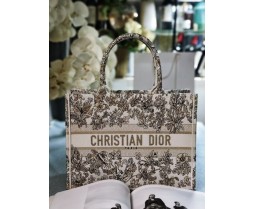Dior 8001 (1)