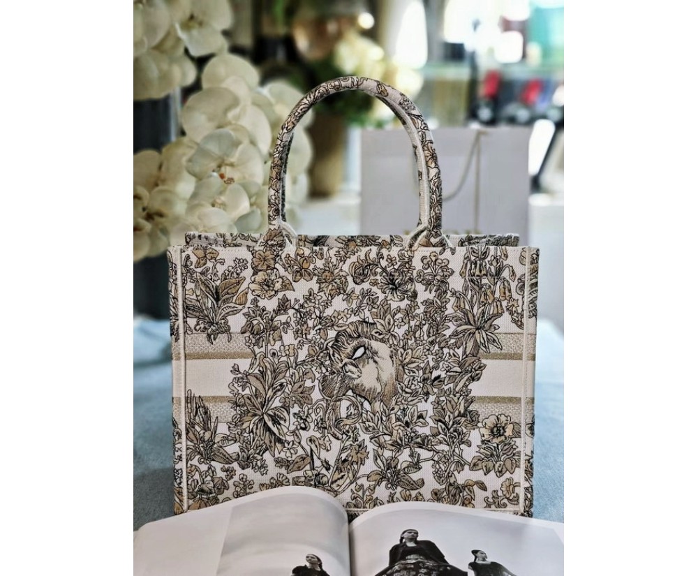 Dior 8001 Series