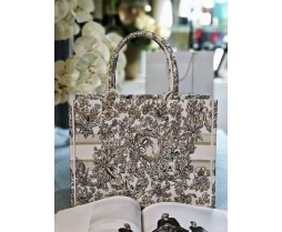 Dior 8001 (1)