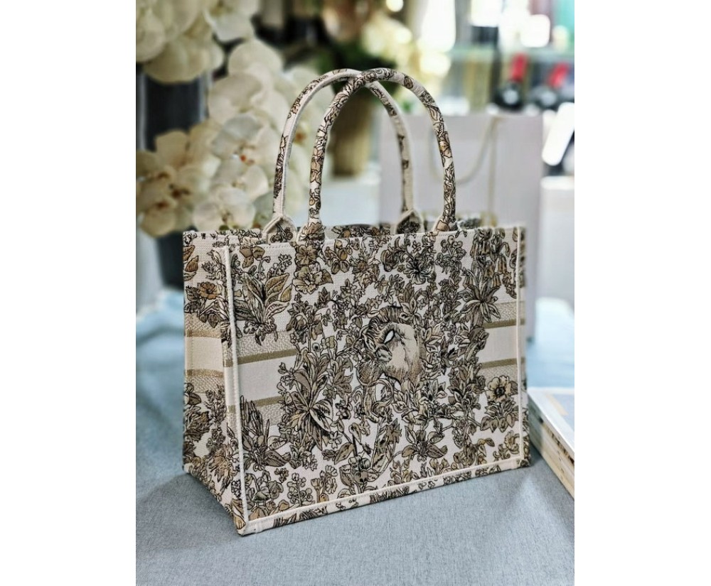 Dior 8001 Series