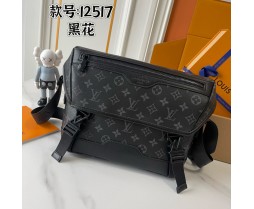 LV Voyager M12517 please tell us the colorways you want to order