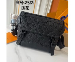 LV Voyager M25121